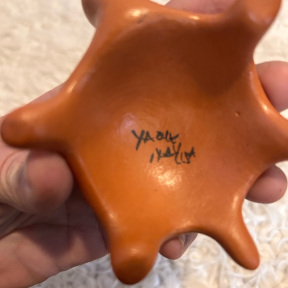 MESA VERDE Pottery Native American NAVAJO Mini Vase turtle Signed - Picture 15 of 16